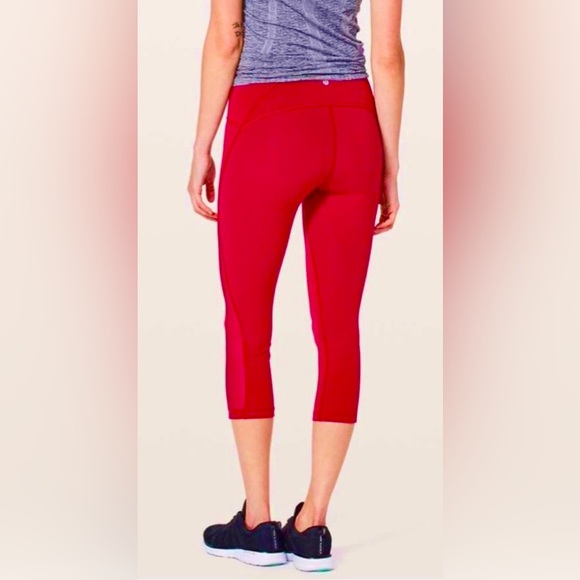 Lululemon Red Crop train times Leggings - Picture 6 of 12